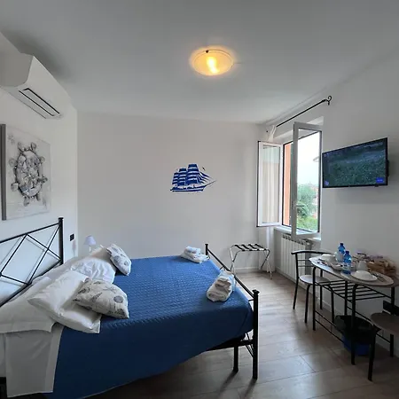 Affittacamere Il Veliero Levanto Exterior foto
